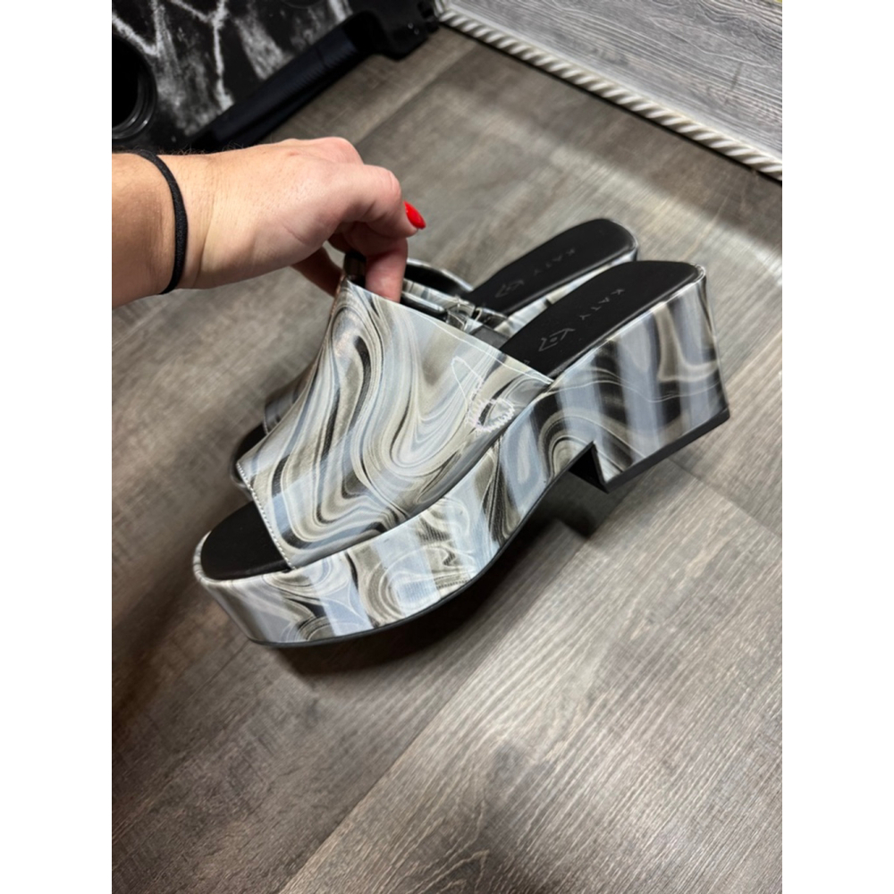 Katy Perry "The Busy Bee" Platform Sandals